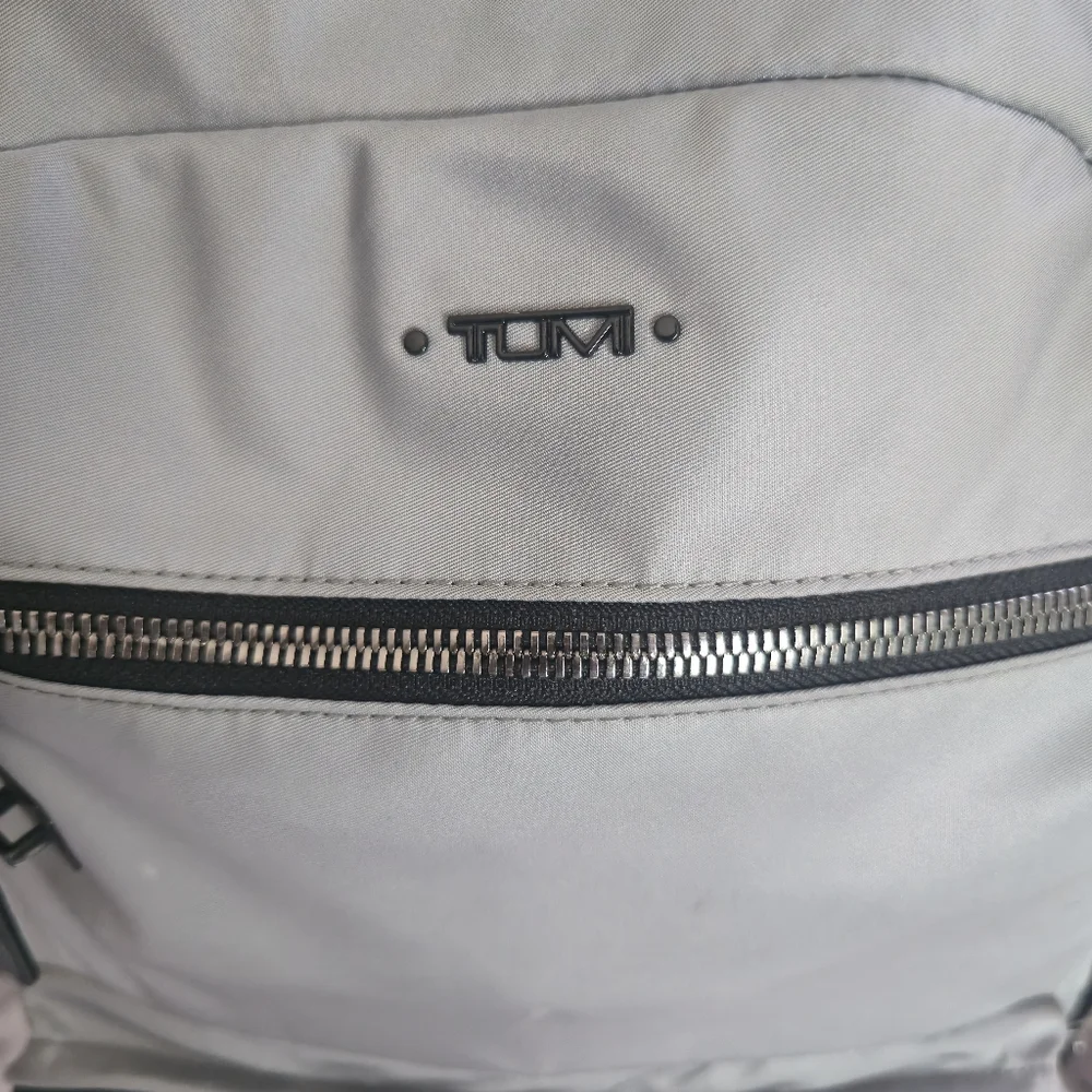 Tumi Voyageur Carson Backpack Nylon in Grey Mist - Picture 6 of 14